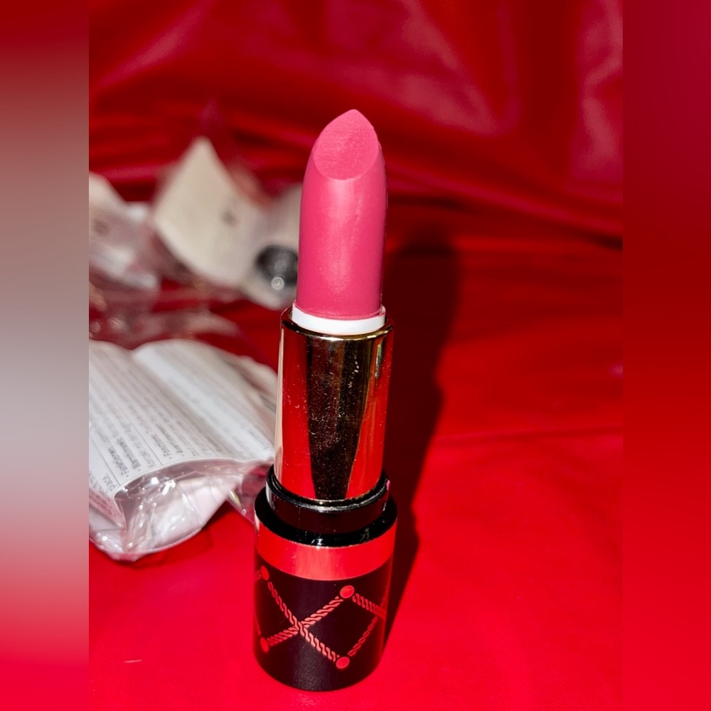 NIP Baolishi Cosmetics Dark Pink Lipstick. Number 09